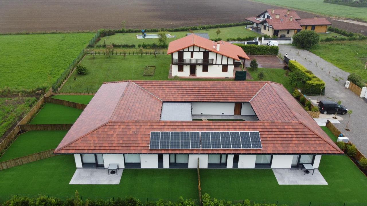 Oceansuiteslangre Галисано Екстериор снимка